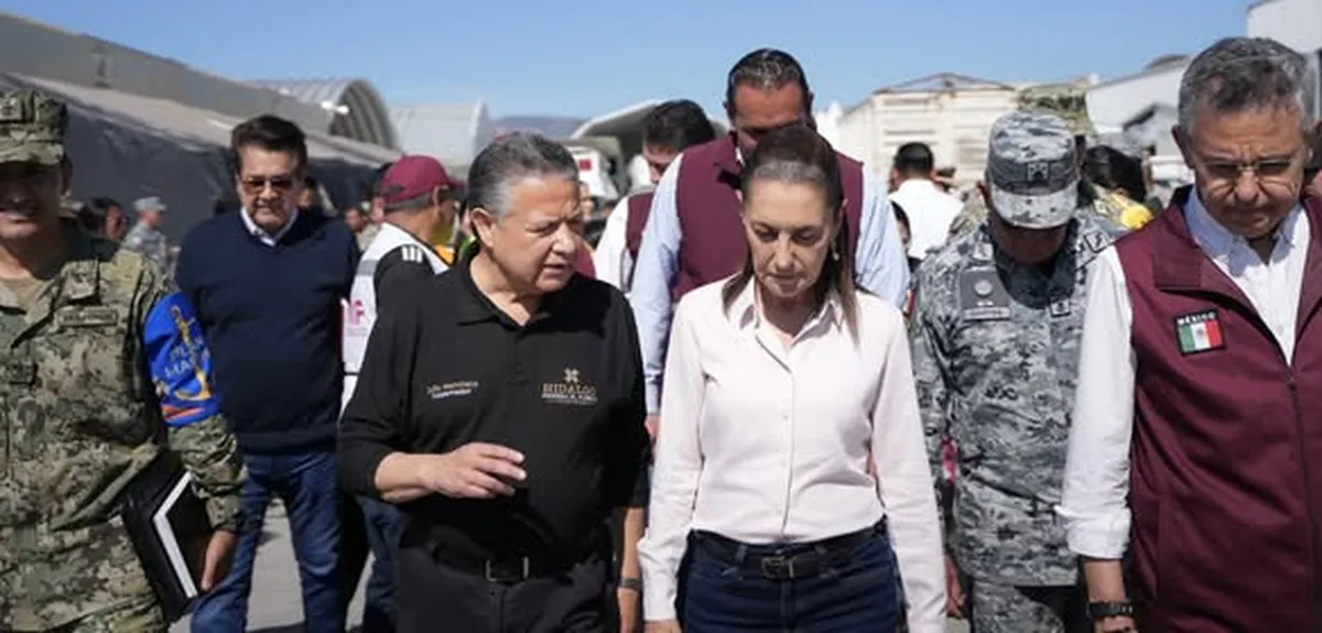 El gobernador de Hidalgo Julio Menchaca y la Presidenta de México Claudia Sheinabum