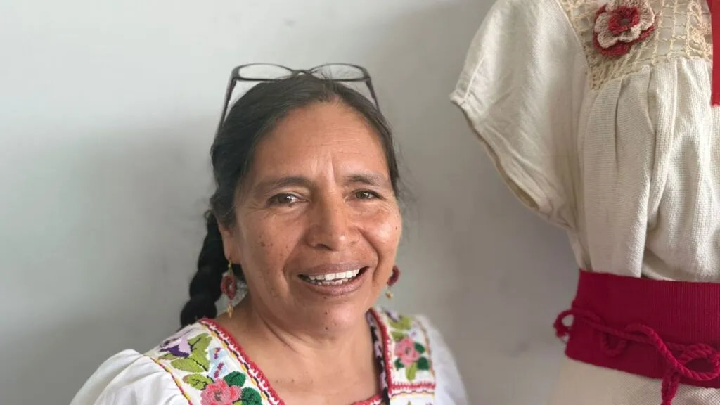 Valentina Jaén Gaspar, bordadora de identidad