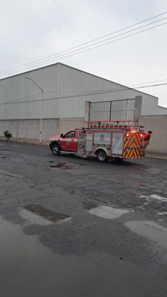 Clausuran empresa en Tizayuca por olores químicos