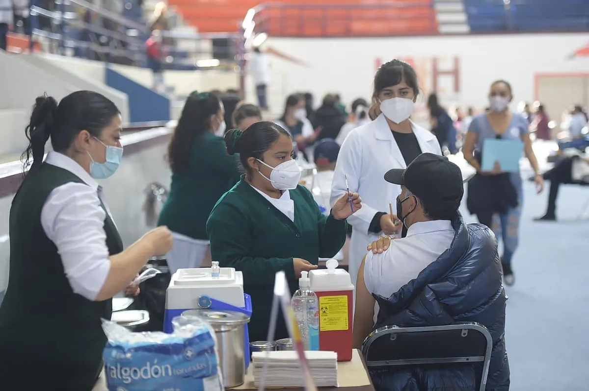 A partir del miércoles vacuna de refuerzo para mayores de 50 años en Pachuca