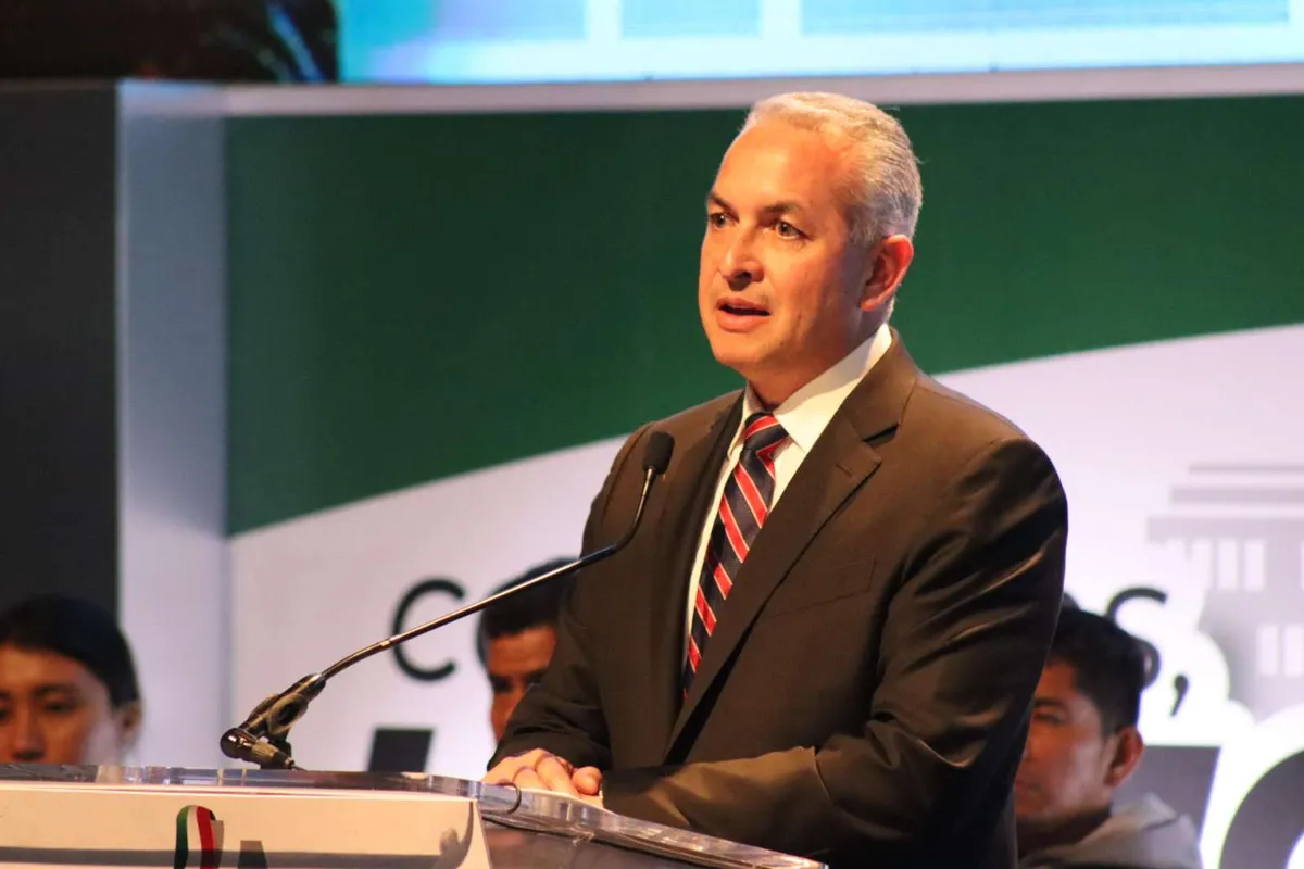 Son las familias y no las encuestas las que evalúan trabajo, dice Sergio Baños