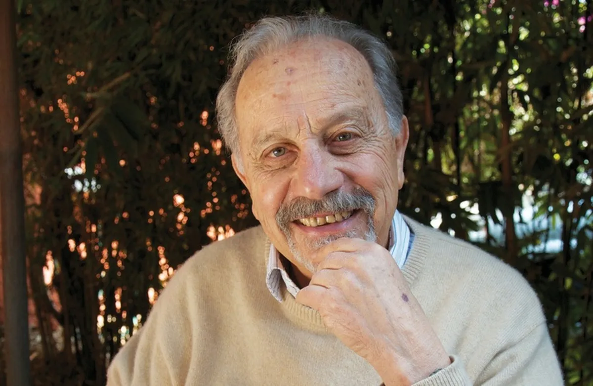 Lamenta AMLO muerte de Gilly, “militante del movimiento por la democracia”