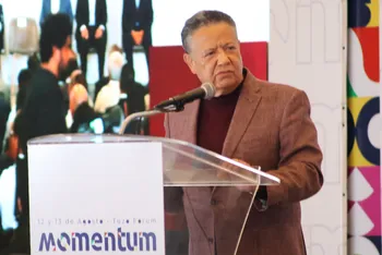 El Gobernador Julio Menchaca inaugura Momentum expo industrial