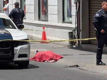 Reportan muerte de una persona en el centro de Pachuca