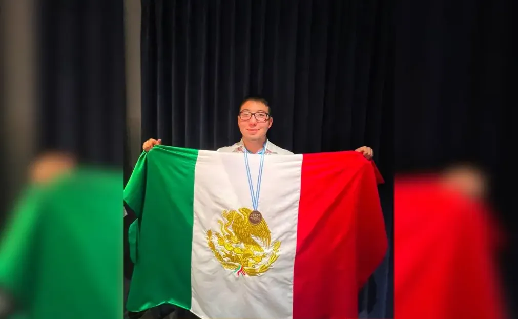 Jóvenes mexicanos obtienen dos medallas de oro y dos de plata en la Olimpiada de Matemáticas en Argentina