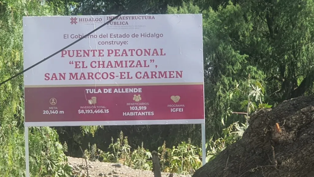 Reconstruyen puente en Tula tras daños por inundación de 2021