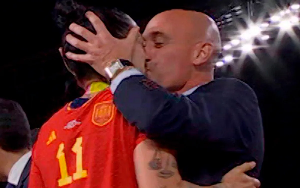 Caso Jenni Hermoso: Rubiales absuelto por coacción; lo multan por agresión sexual 