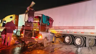 Choque entre tráiler y camioneta en el Arco Norte