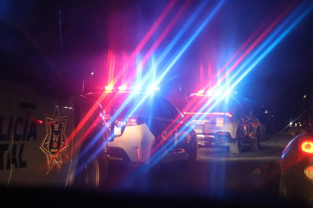 Carretera México Pachuca: vuelca camioneta