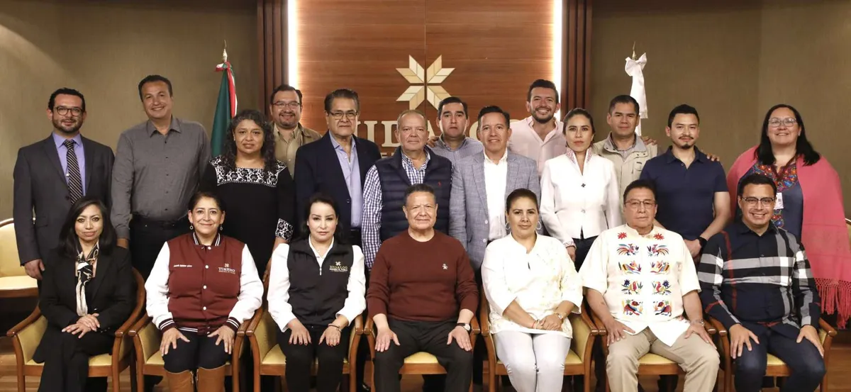 Julio Menchaca se reúne con su gabinete a 11 meses de administración