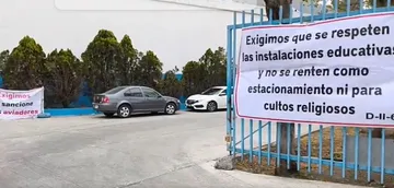 Padres de familia denuncian que alumnos de la Escuela Secundaria General 2 siguen sin clases pese a acuerdos establecidos.