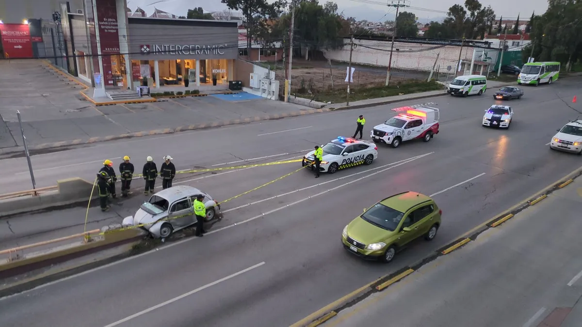 Pachuca: fuerte accidente sobre el bulevar Felipe Ángeles deja un fallecido