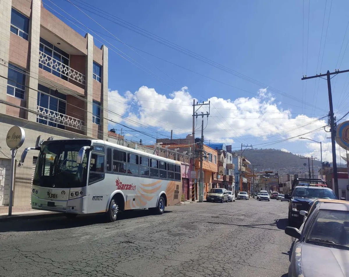 Garzabús: UAEH suspende servicio por manifestantes que retuvieron unidad