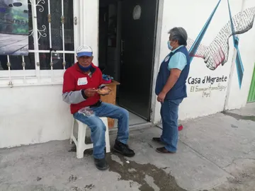 Casa de migrantes prohíbe descansar para evitar contagios de Covid