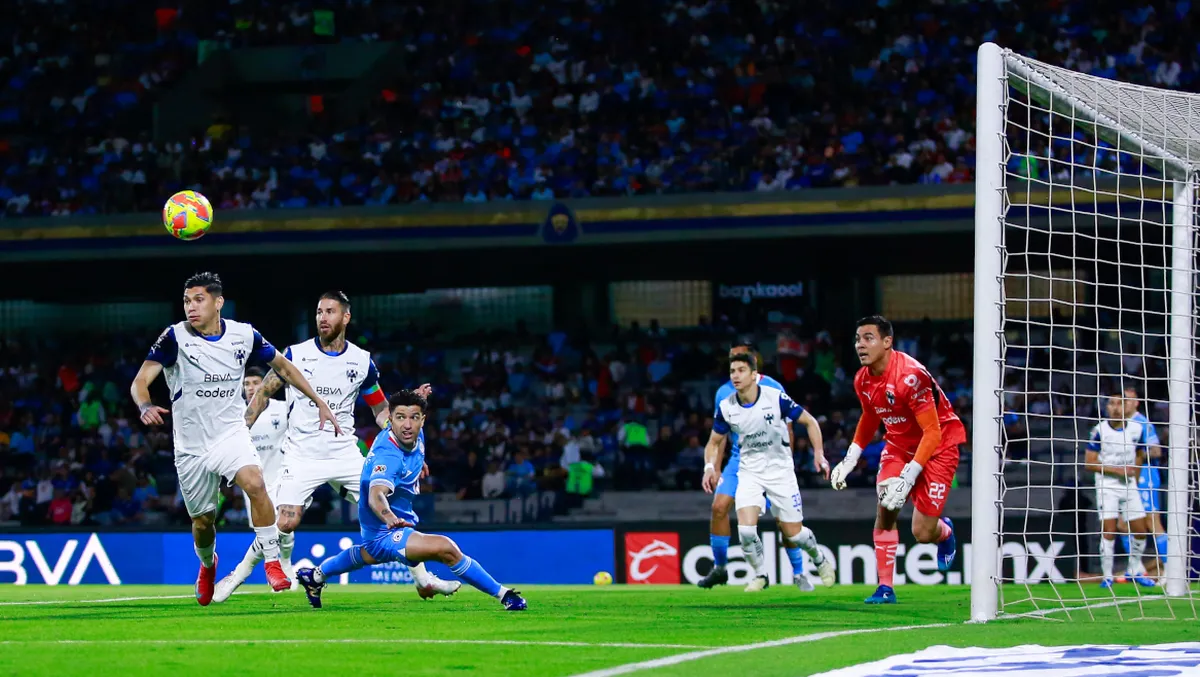 Club América empató 2-2 contra CF Monterrey sobre el final del partido