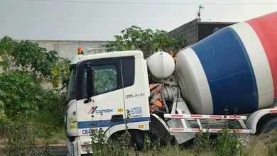 Tractocamión choca contra revolvedora de Cemex en Tula-Tlahuelilpan