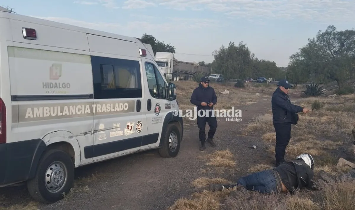 Carretera Pachuca-Actopan: Motociclistas sufren accidente en San Agustín Tlaxiaca
