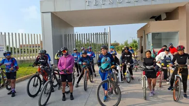 Participantes en la Carrera y Rodada por la Paz.