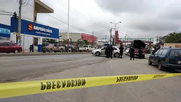 Policías de Huejutla frustran robo de automóvil