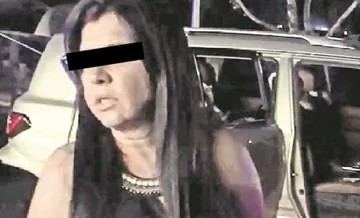detienen a esposa de el mecho