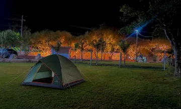 Abre nuevo balneario en Hidalgo para nadar con iluminación casi hasta media noche
