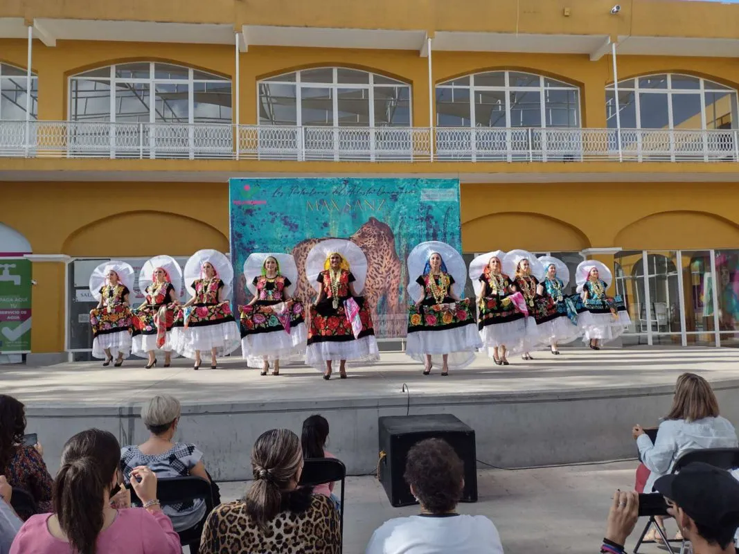 Inauguran la exposición ‘Los Protectores’ de Max Sanz