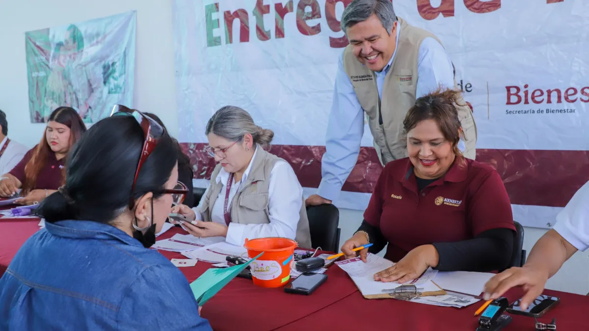 Ya comenzó la entrega de tarjetas del Bienestar para Mujeres y Adultos Mayores; revisa aquí fechas, requisitos y cómo recibirla.