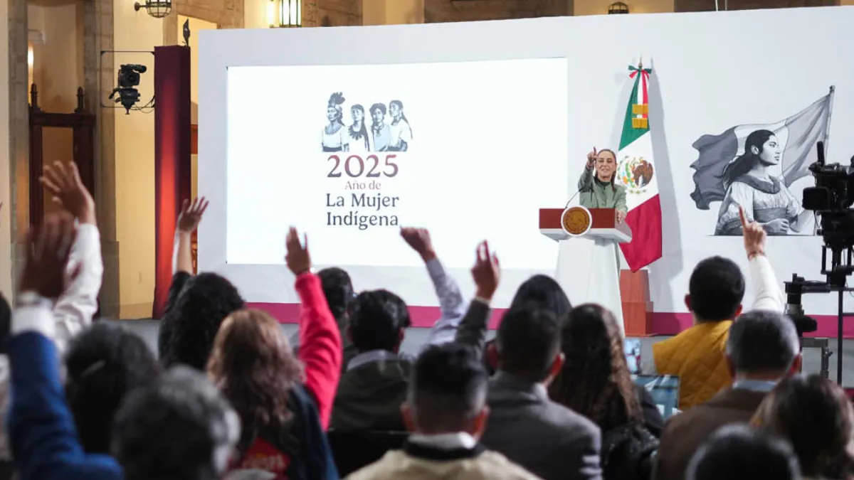 Durante la mañanera, Sheinbaum defendió a Taibo II y presentó nuevas acciones culturales con enfoque de género.