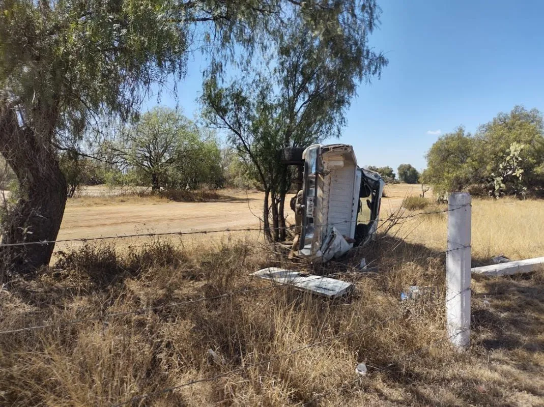 Choque sobre la autopista México-Pachuca deja dos lesionados