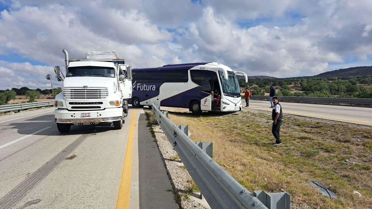 Abren camino a niño enfermo en medio del bloqueo en la autopista Arco Norte