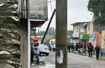 Autoridades acordonaron la zona tras el ataque a un juez del Poder Judicial en Tula.