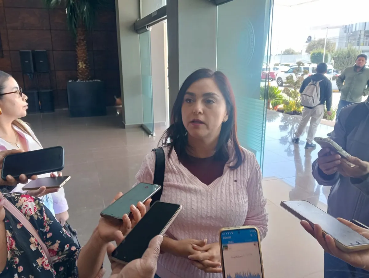 Detenida en Comisión iniciativa para regular actividad de docentes con cargos públicos