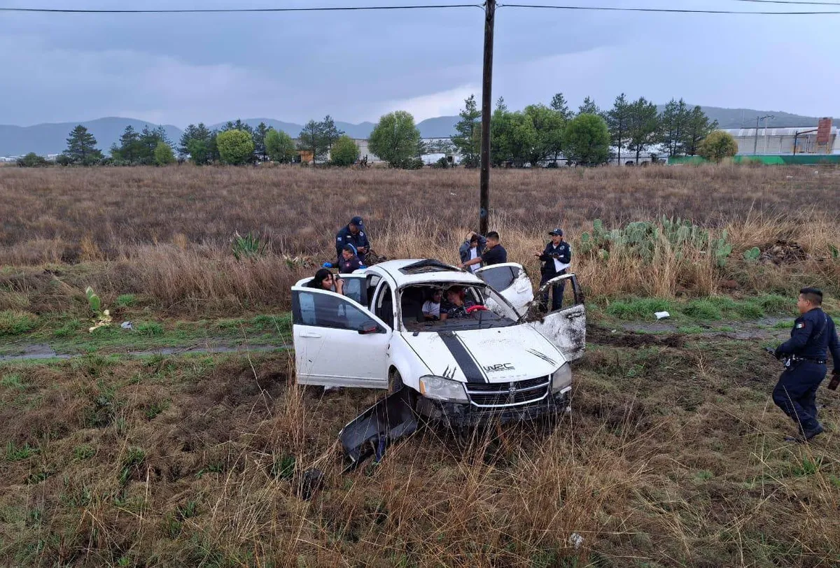 Accidente en la México-Pachuca deja dos personas lesioandas y daños materiales