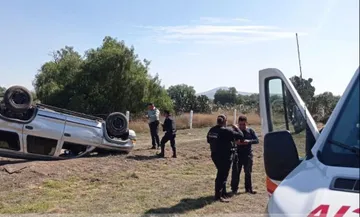 Carretera México-Pachuca: Vuelca camioneta en Tizayuca