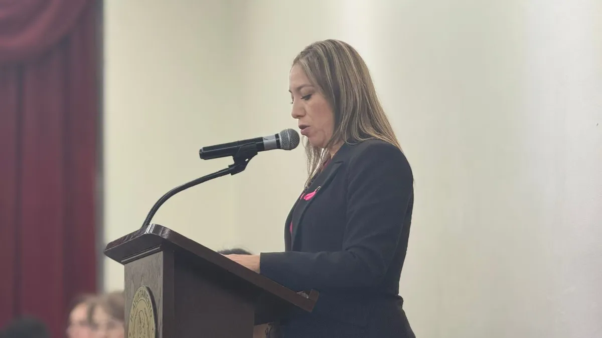 Proponen recortar gastos para arreglar baches en Pachuca