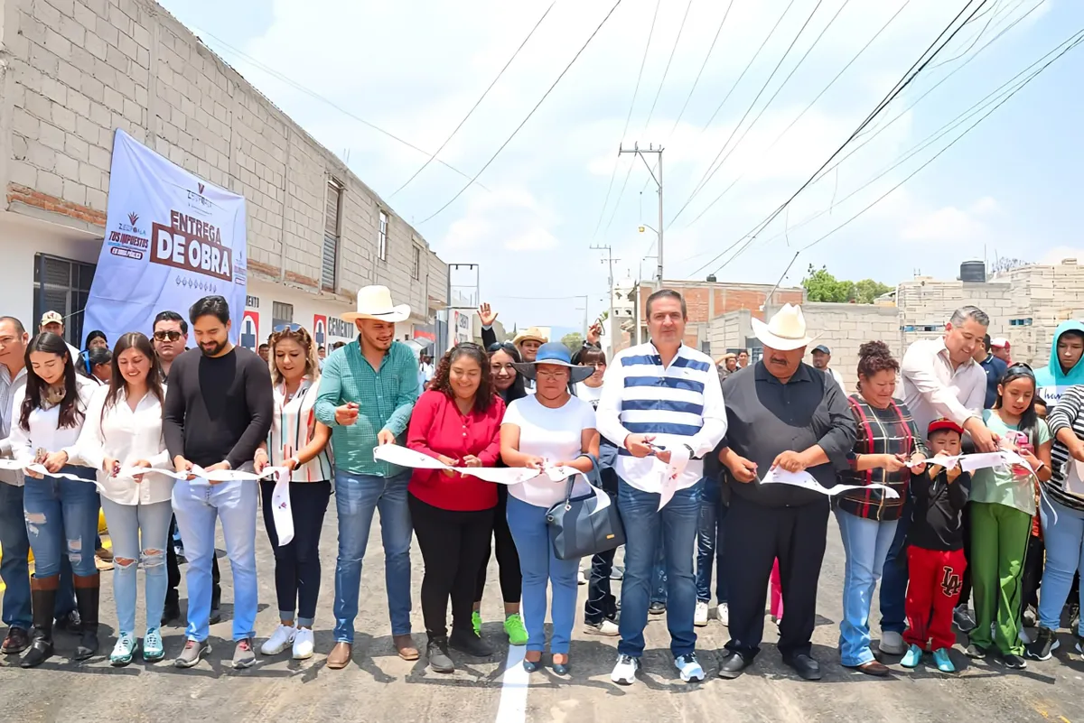 Alcalde de Zempoala entrega seis obras de pavimentación 