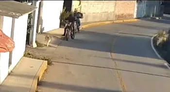 Roban bocina en Ixmiquilpan
