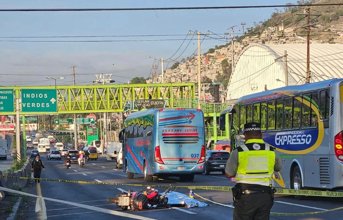 Autopista México – Pachuca: muere motociclista arrollado por camión
