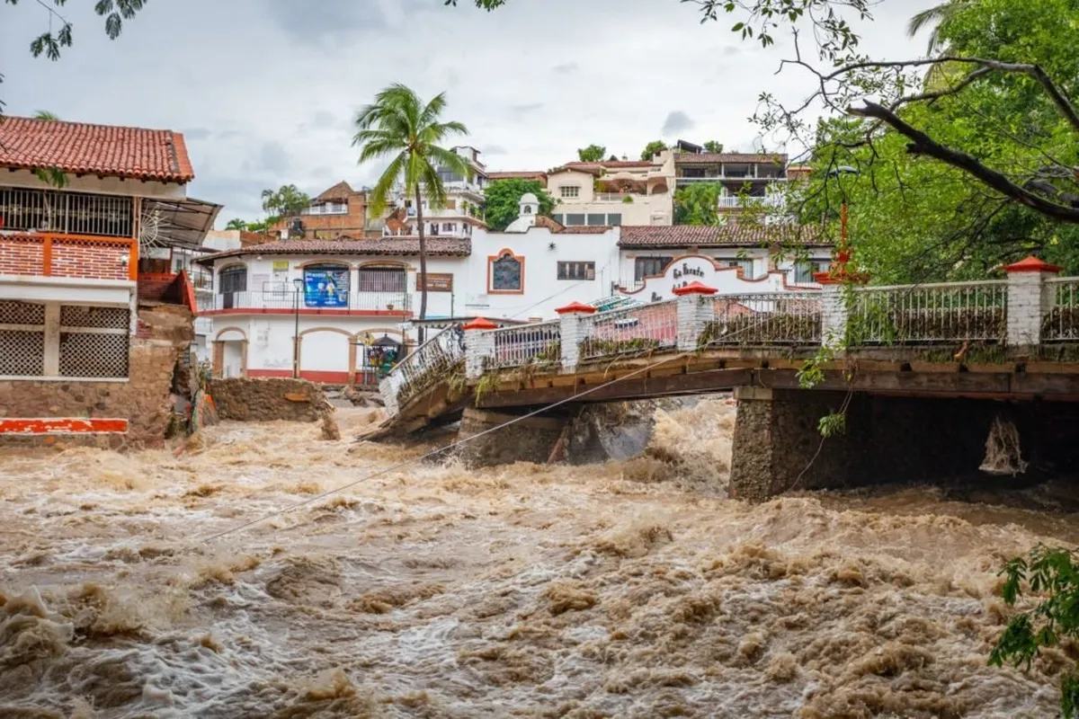 Huracán ‘Nora’ deja 30 ríos desbordados y 44 municipios afectados