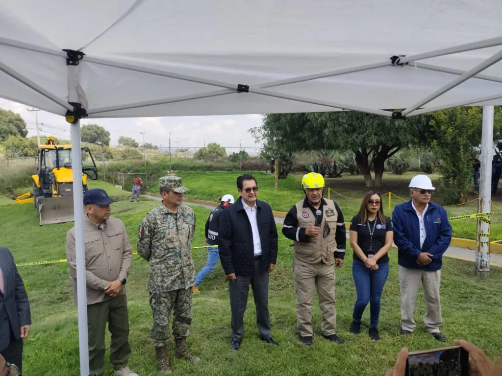 ¡Peligro bajo tierra! Inician destrucción de túnel huachicolero en zona habitacional de Pachuca