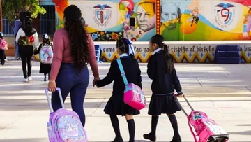 Organizaciones en Hidalgo exigen frenar cancelación de clases por el Mundial; Sheinbaum aclara que es una propuesta