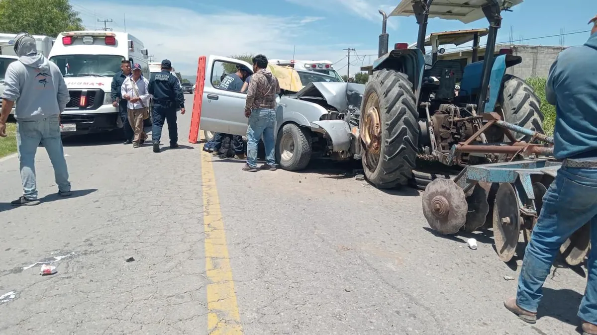 Accidente en Ixmiquilpan cobra la vida de una menor y deja dos mujeres lesionadas.