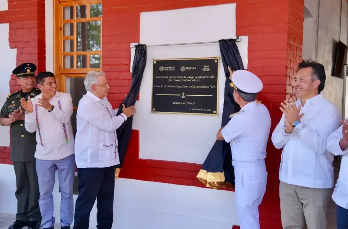 Encabeza AMLO inauguración del Tren Interoceánico