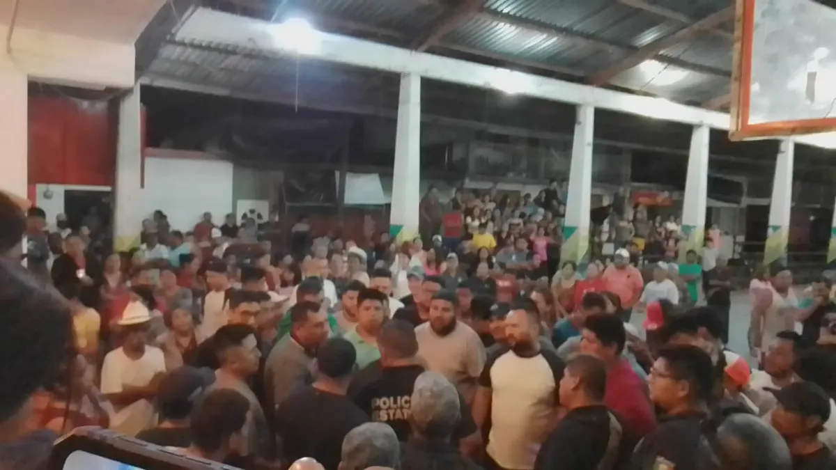 Retienen en Chapulhuacán a tres menores; los querían linchar