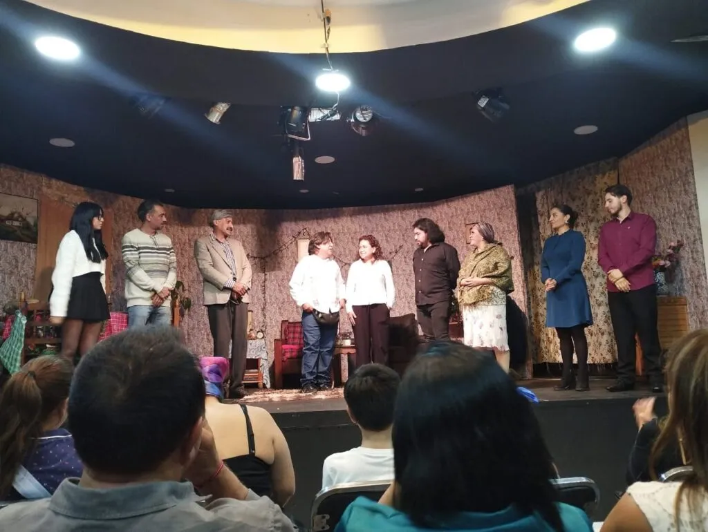 Ángel Servin, el veterinarioque fundó un foro teatral