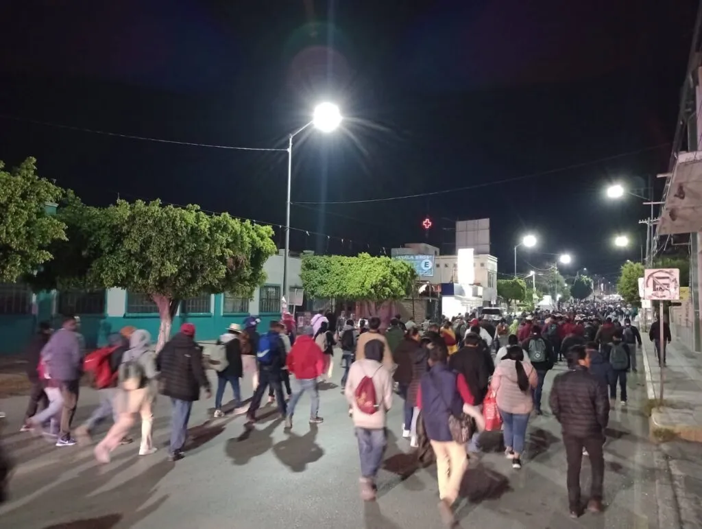 Más de mil ciudadanos de Ixmiquilpan acuden a la mañanera en CDMX