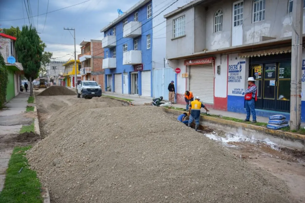 Inician pavimentación con concreto hidráulico para mejorar la movilidad en Atempa, Tizayuca