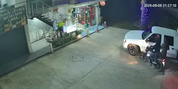 Asaltan a conductor y roban camioneta Ford a punta de pistola en Tezontepec de Aldama
