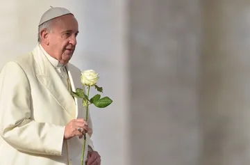 Papa Francisco pide que recen por él mientras continúa su hospitalización
