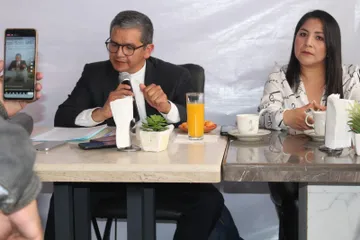 “No aceptamos el dinero”: Síndico y regidora de Tulancingo acusan que “bono ISR” fue disfrazado como aguinaldo